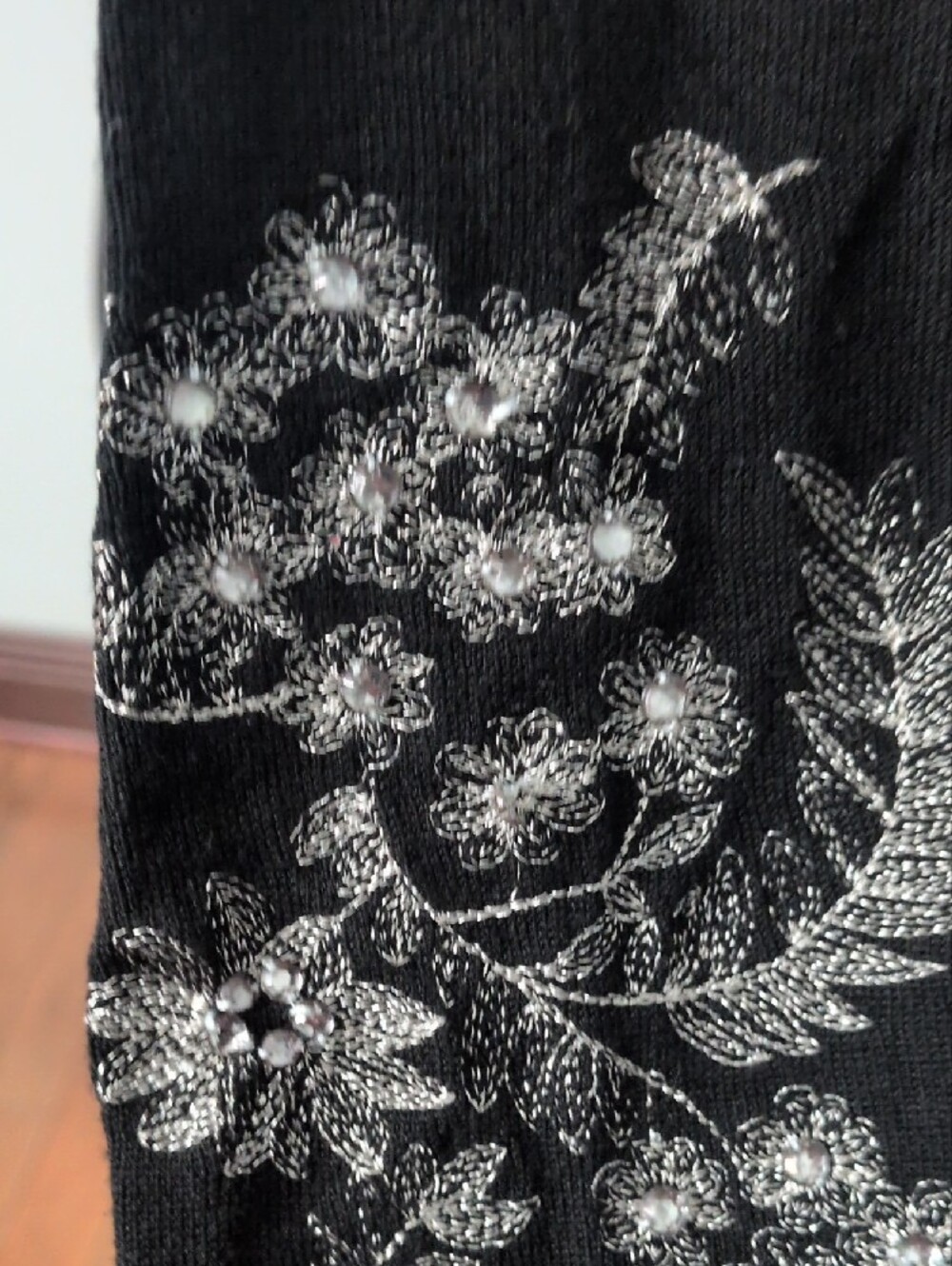 august silk Black Sweater with Silver Floral Embroidery & Rhinestones 75% Silk - Picture 5 of 8